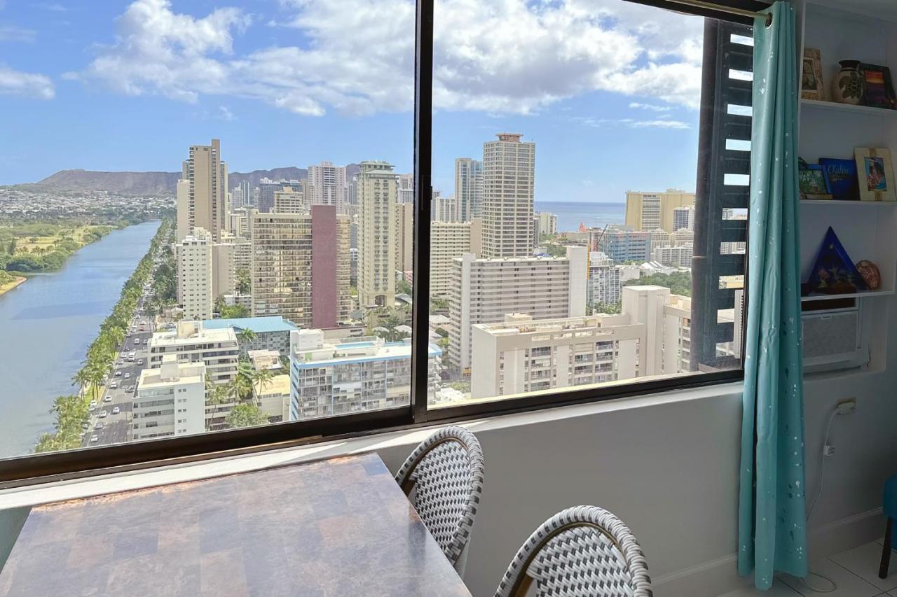 Waikiki Condo High Floor Views Beaches Convention Center Honolulu Exterior photo